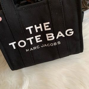 Marc Jacobs Mini Tote -black 💯Authentic